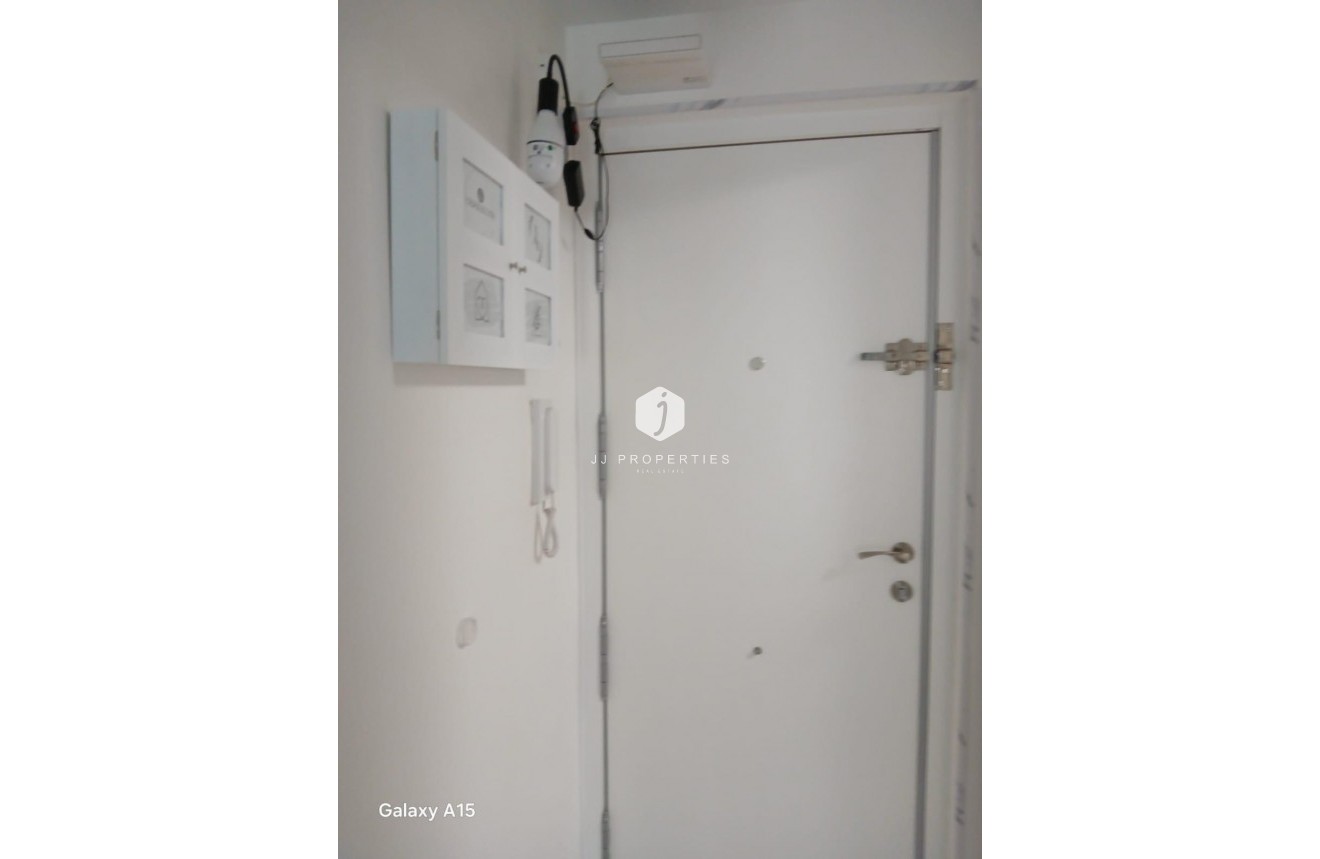 Tweedehands - Appartement / flat -
Torrevieja - Centro