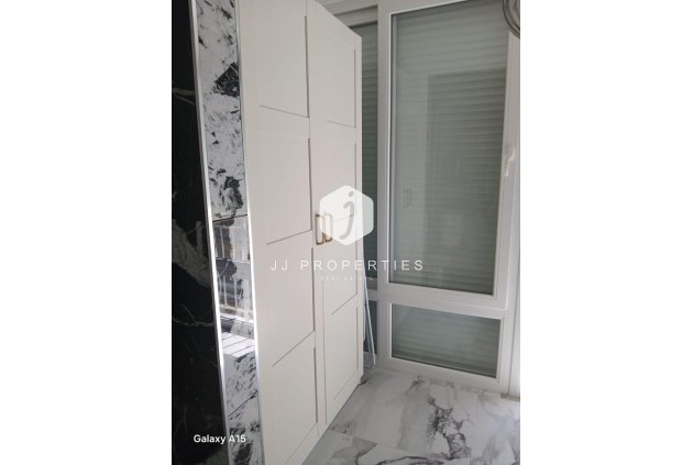 Tweedehands - Appartement / flat -
Torrevieja - Centro