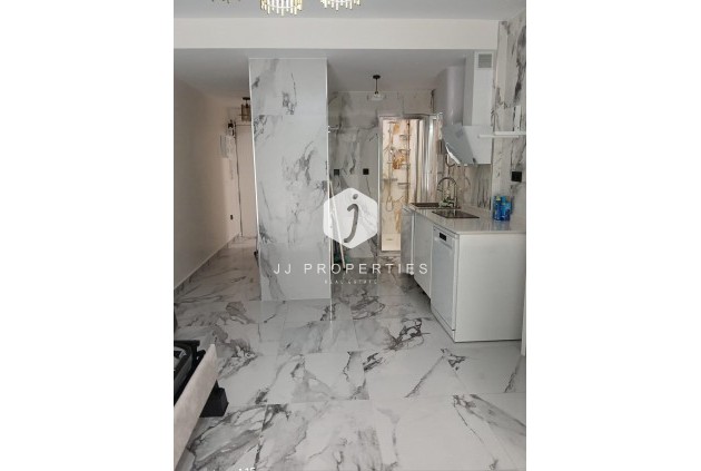 Tweedehands - Appartement / flat -
Torrevieja - Centro