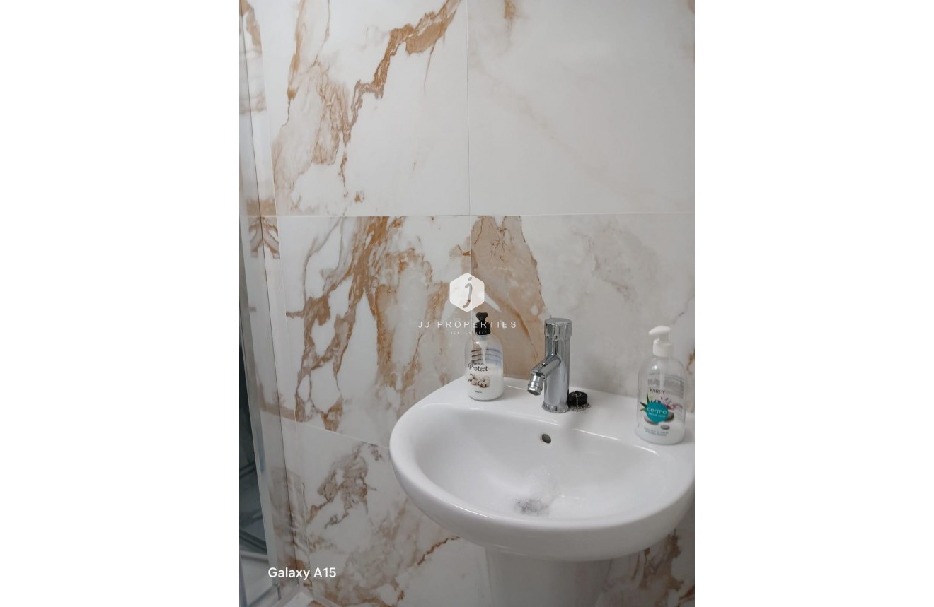 Tweedehands - Appartement / flat -
Torrevieja - Centro