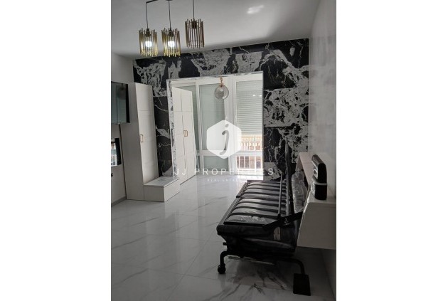 Tweedehands - Appartement / flat -
Torrevieja - Centro