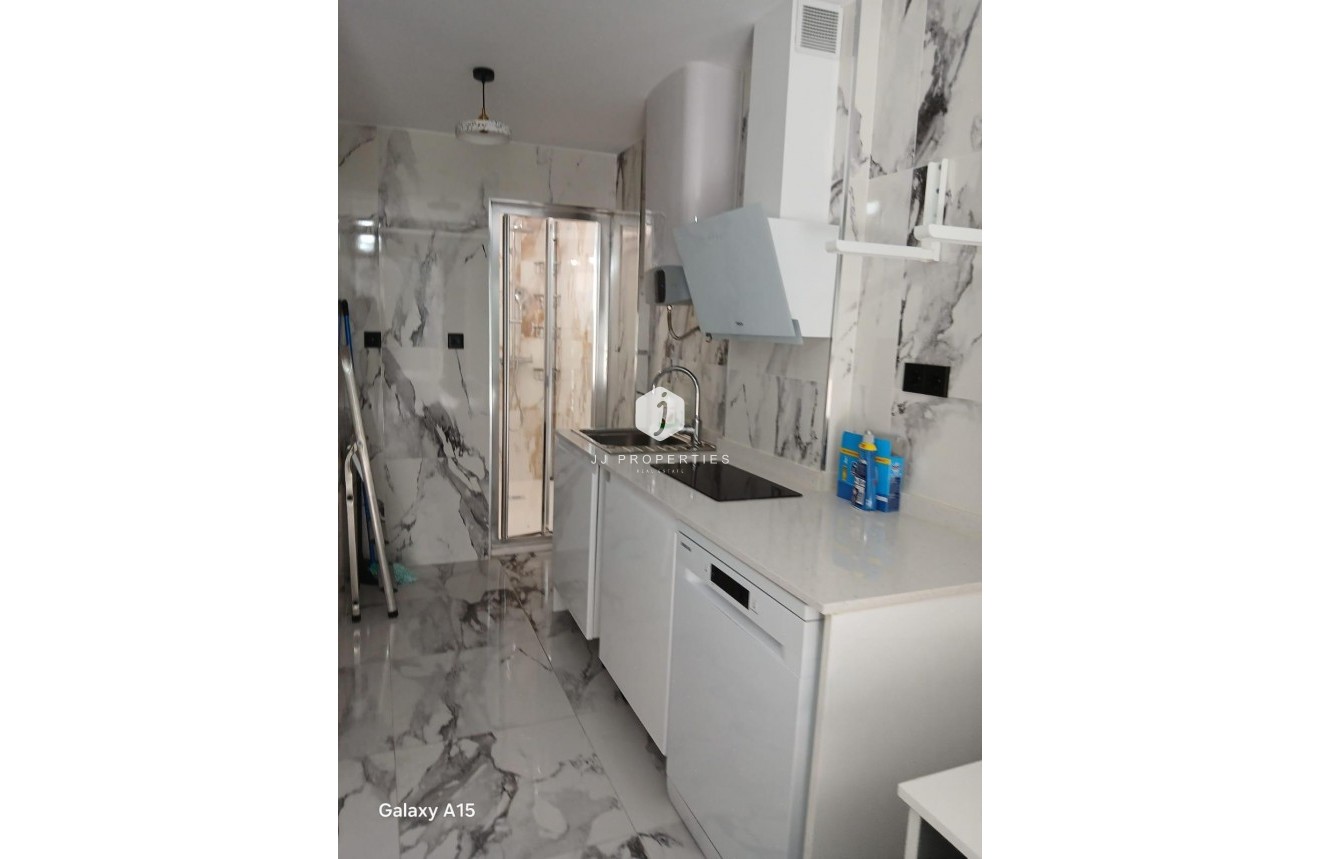 Tweedehands - Appartement / flat -
Torrevieja - Centro