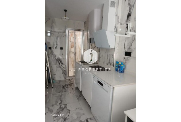 Tweedehands - Appartement / flat -
Torrevieja - Centro