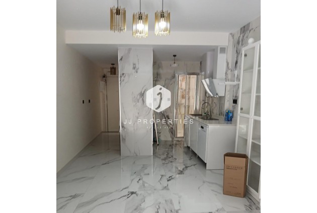 Tweedehands - Appartement / flat -
Torrevieja - Centro