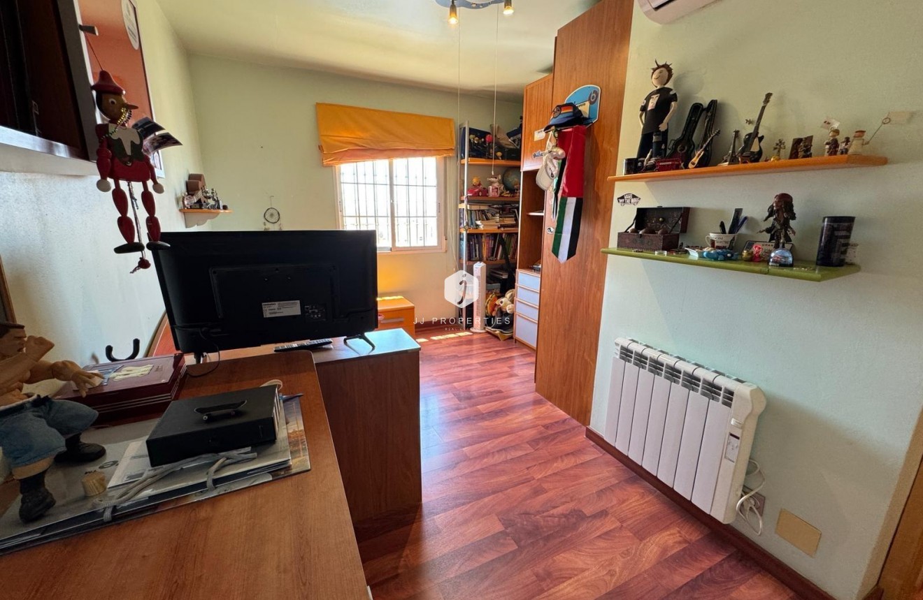 Z drugiej ręki - Villa -
Torrevieja - Zona Los Frutales