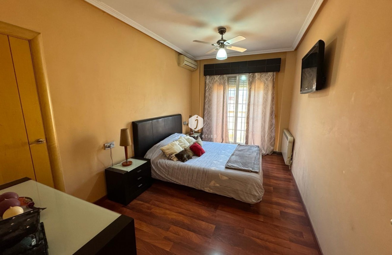 Z drugiej ręki - Villa -
Torrevieja - Zona Los Frutales