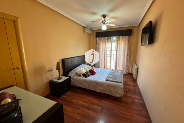 Z drugiej ręki - Villa -
Torrevieja - Zona Los Frutales
