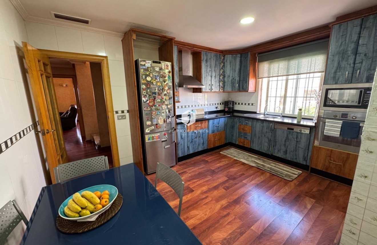 Z drugiej ręki - Villa -
Torrevieja - Zona Los Frutales