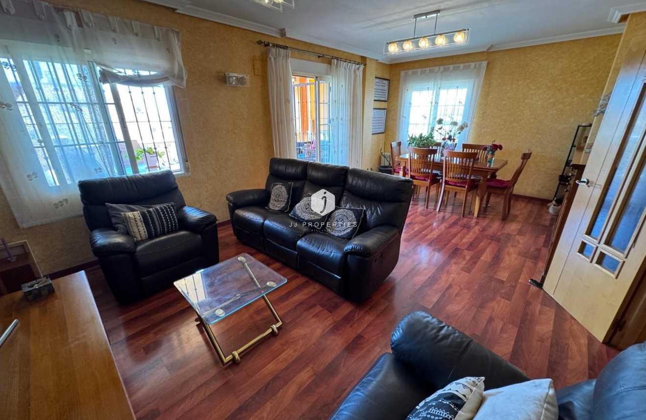Z drugiej ręki - Villa -
Torrevieja - Zona Los Frutales