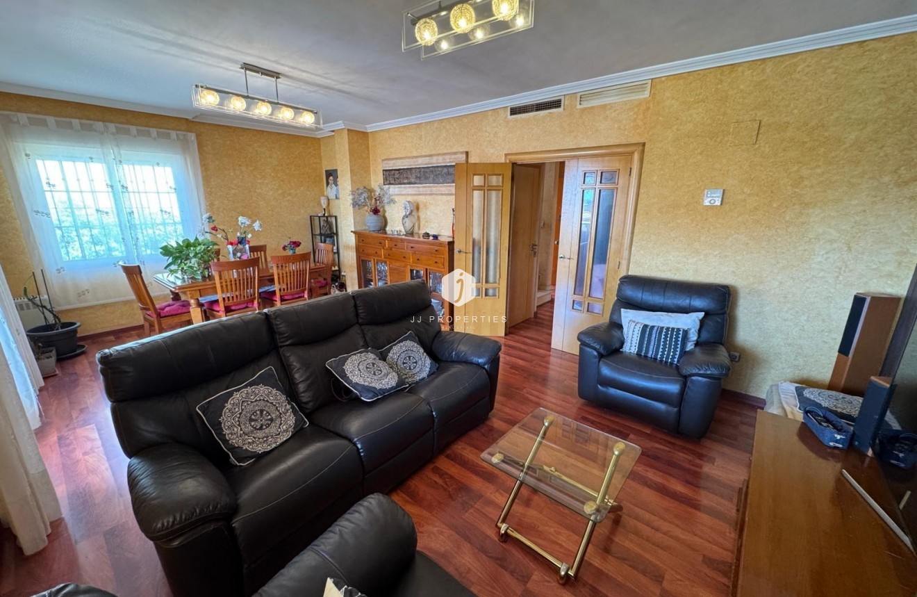 Z drugiej ręki - Villa -
Torrevieja - Zona Los Frutales