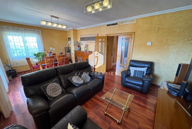 Z drugiej ręki - Villa -
Torrevieja - Zona Los Frutales