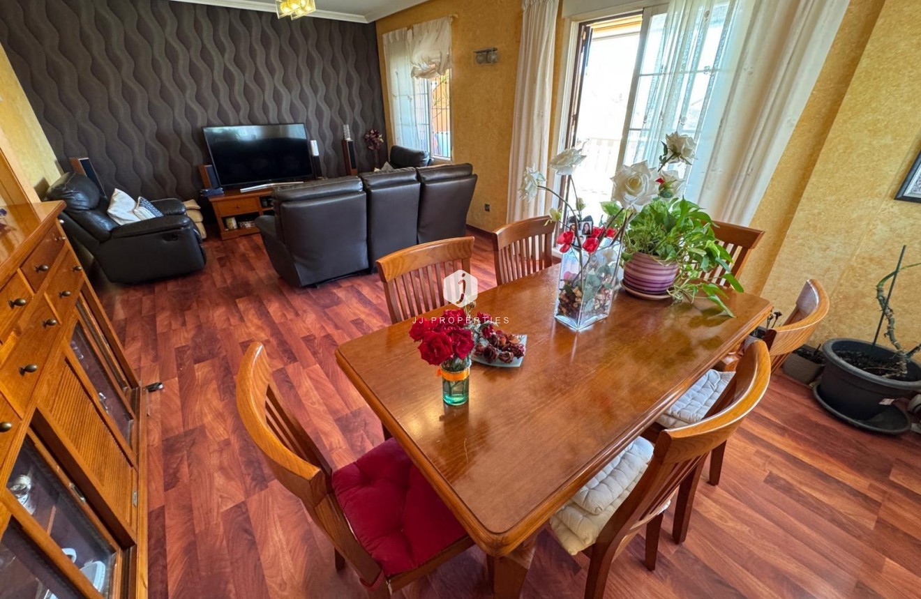 Z drugiej ręki - Villa -
Torrevieja - Zona Los Frutales