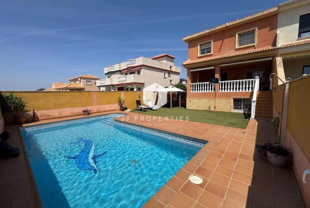 Z drugiej ręki - Villa -
Torrevieja - Zona Los Frutales