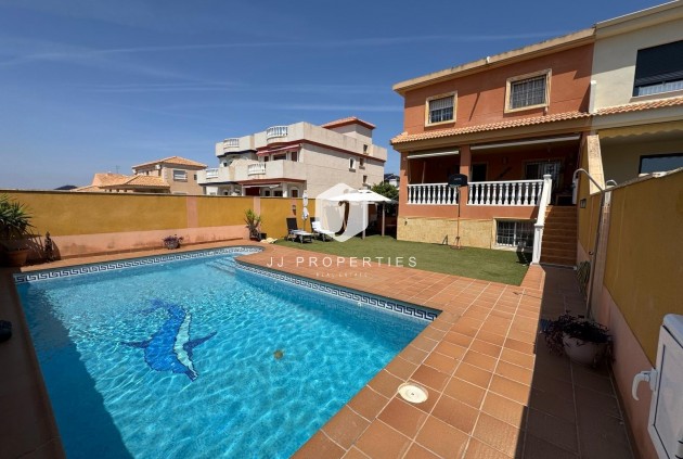 Z drugiej ręki - Villa -
Torrevieja - Zona Los Frutales