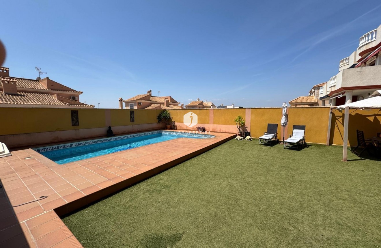 Z drugiej ręki - Villa -
Torrevieja - Zona Los Frutales