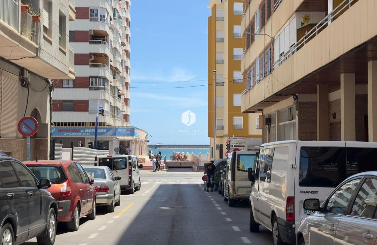 Resale - Apartment / flat -
Torrevieja - Acequion