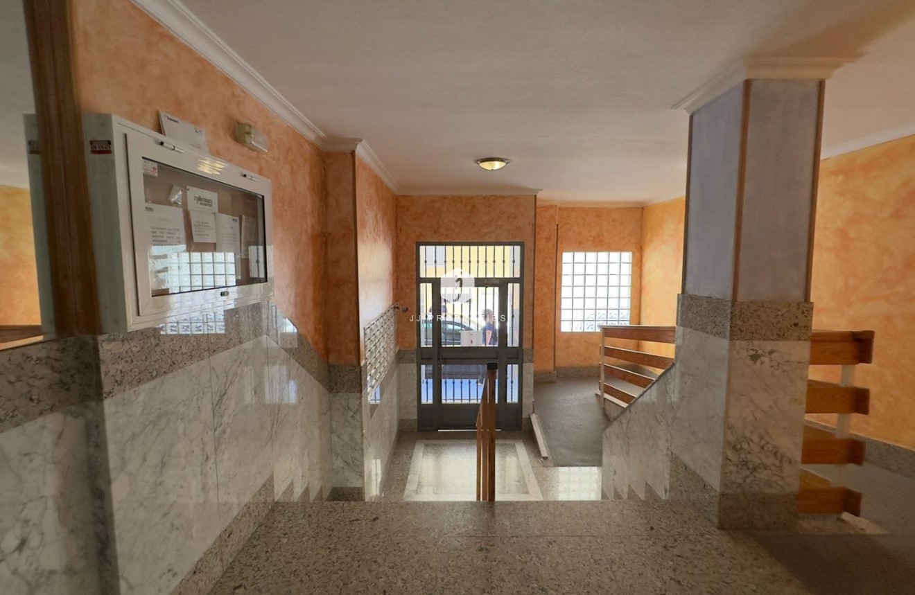 Resale - Apartment / flat -
Torrevieja - Acequion