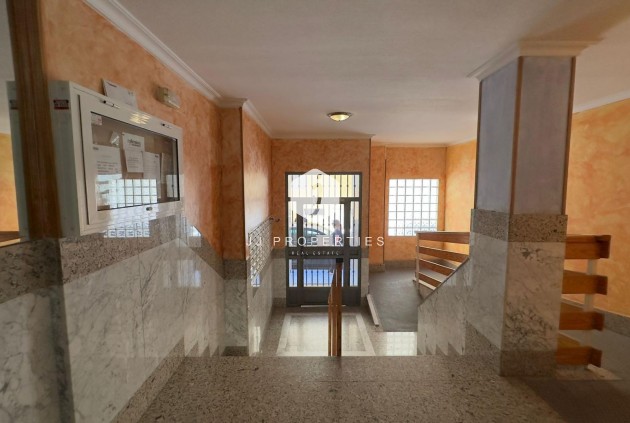 Resale - Apartment / flat -
Torrevieja - Acequion