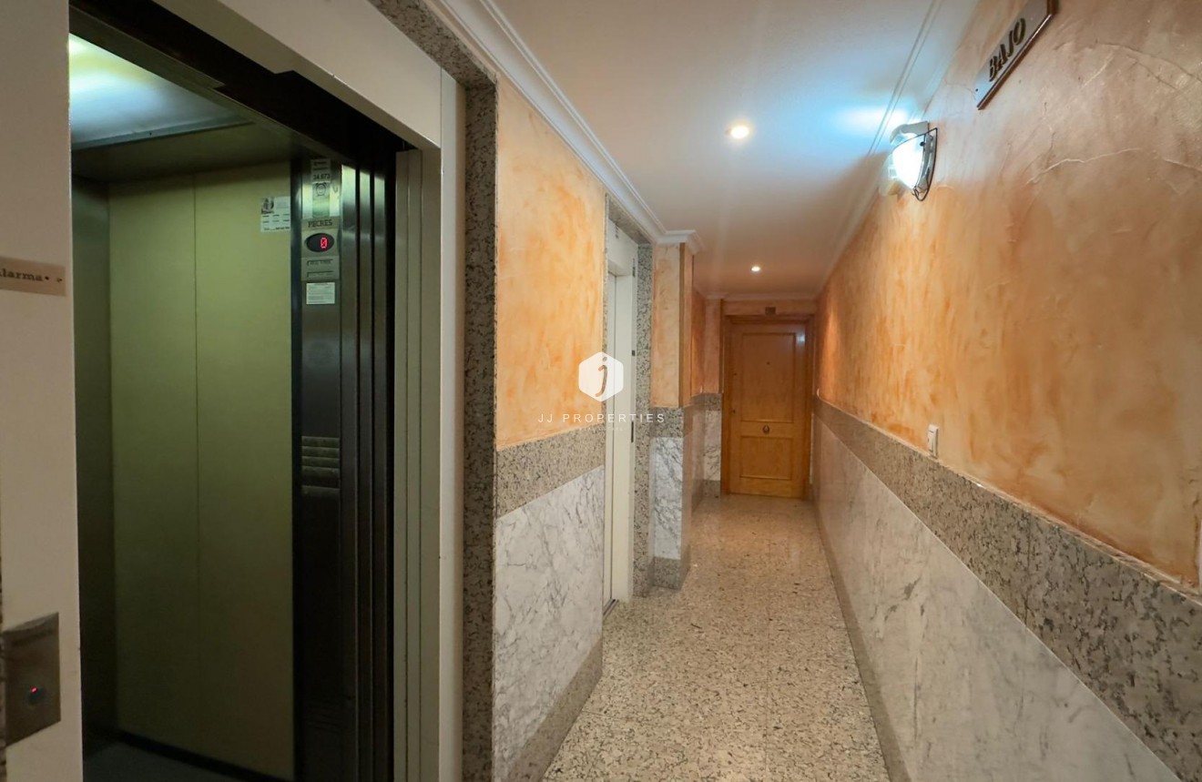 Resale - Apartment / flat -
Torrevieja - Acequion