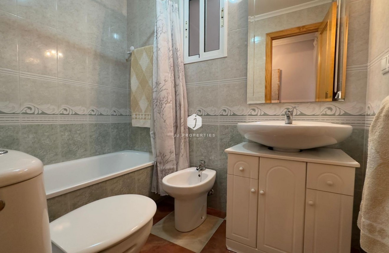 Resale - Apartment / flat -
Torrevieja - Acequion