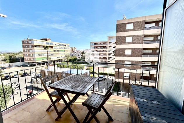 Tweedehands - Appartement / flat -
Torrevieja - Costa Blanca