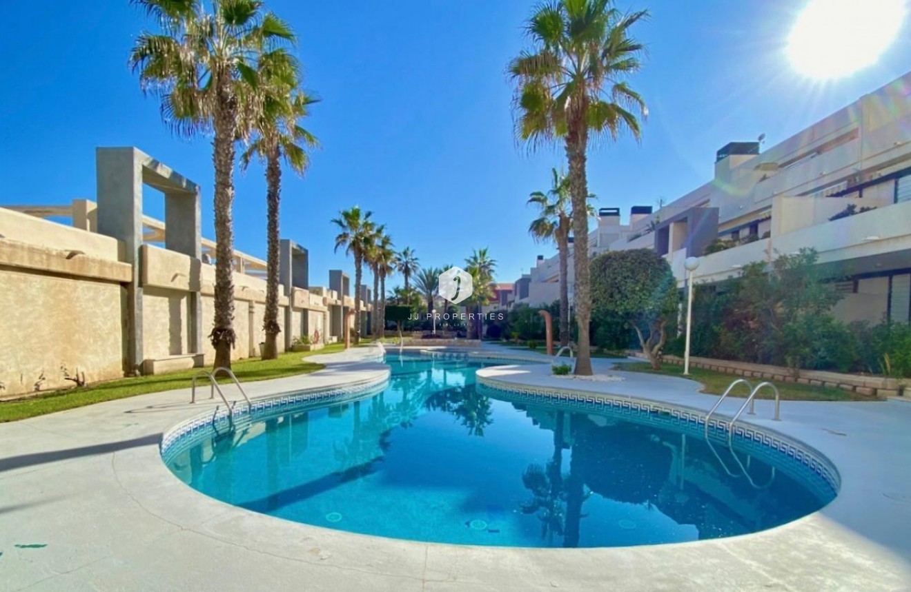 Aus zweiter Hand - Wohnung -
Torrevieja - Torre la mata