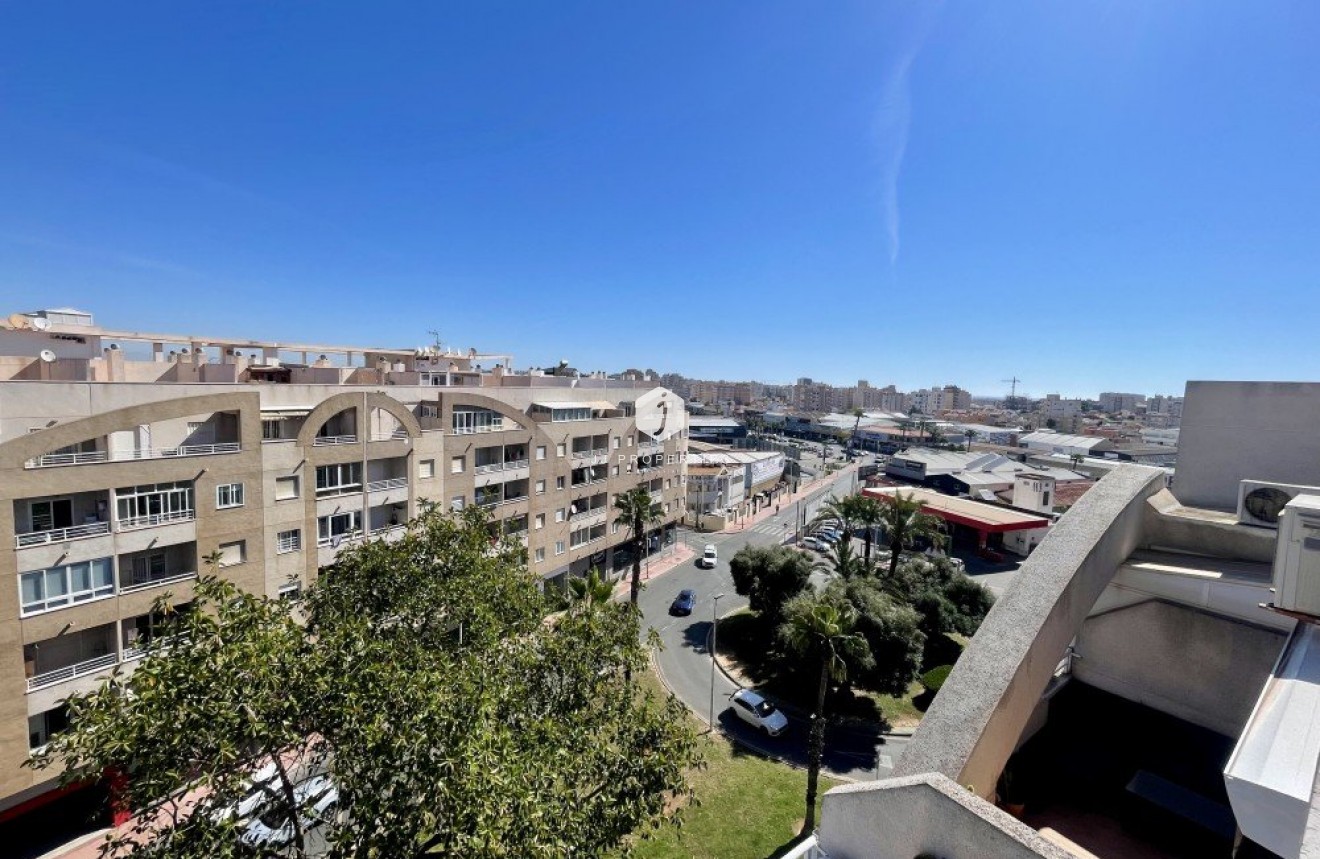 D'occasion - Attique -
Torrevieja - Costa Blanca