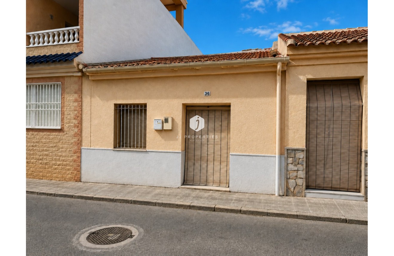 Resale - Villa -
Benijofar - Costa Blanca