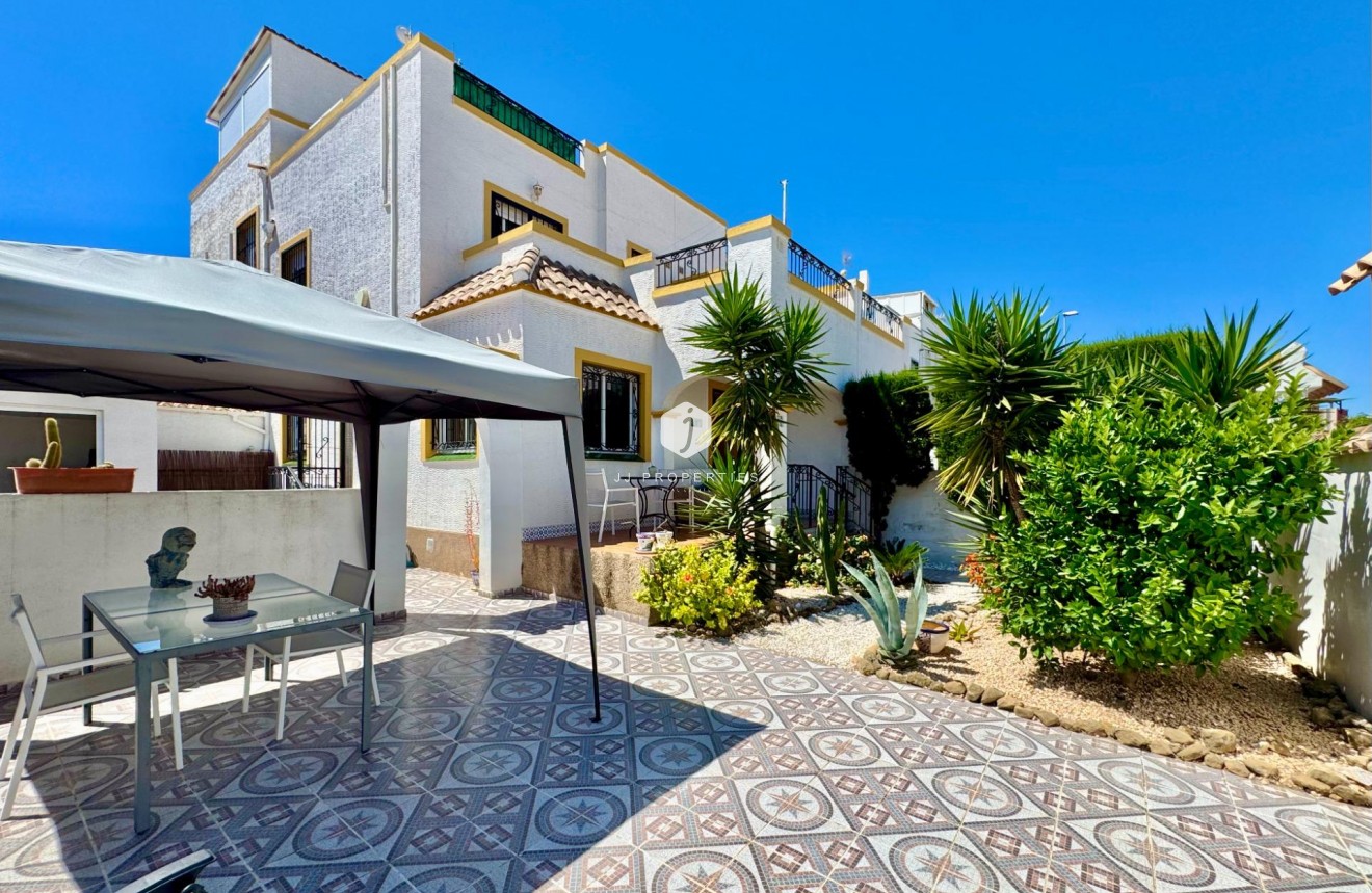 Tweedehands - Chalet -
Orihuela Costa - Los Altos