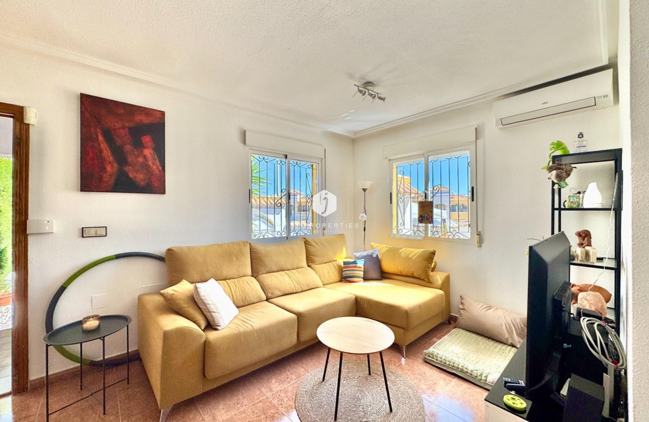 Tweedehands - Chalet -
Orihuela Costa - Los Altos