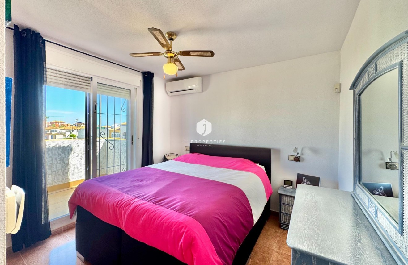 Tweedehands - Chalet -
Orihuela Costa - Los Altos