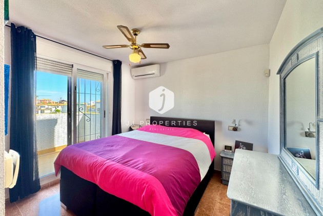 Tweedehands - Chalet -
Orihuela Costa - Los Altos