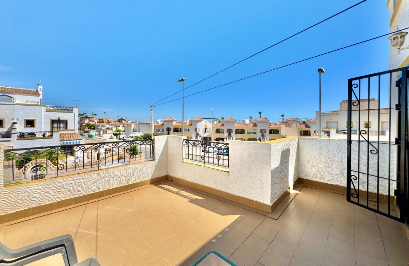 Tweedehands - Chalet -
Orihuela Costa - Los Altos