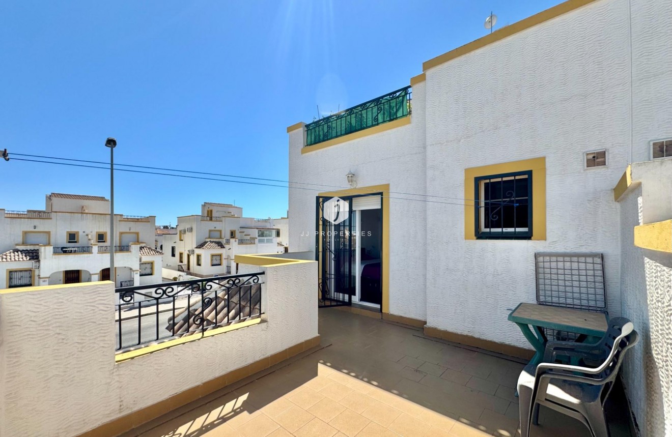 Tweedehands - Chalet -
Orihuela Costa - Los Altos