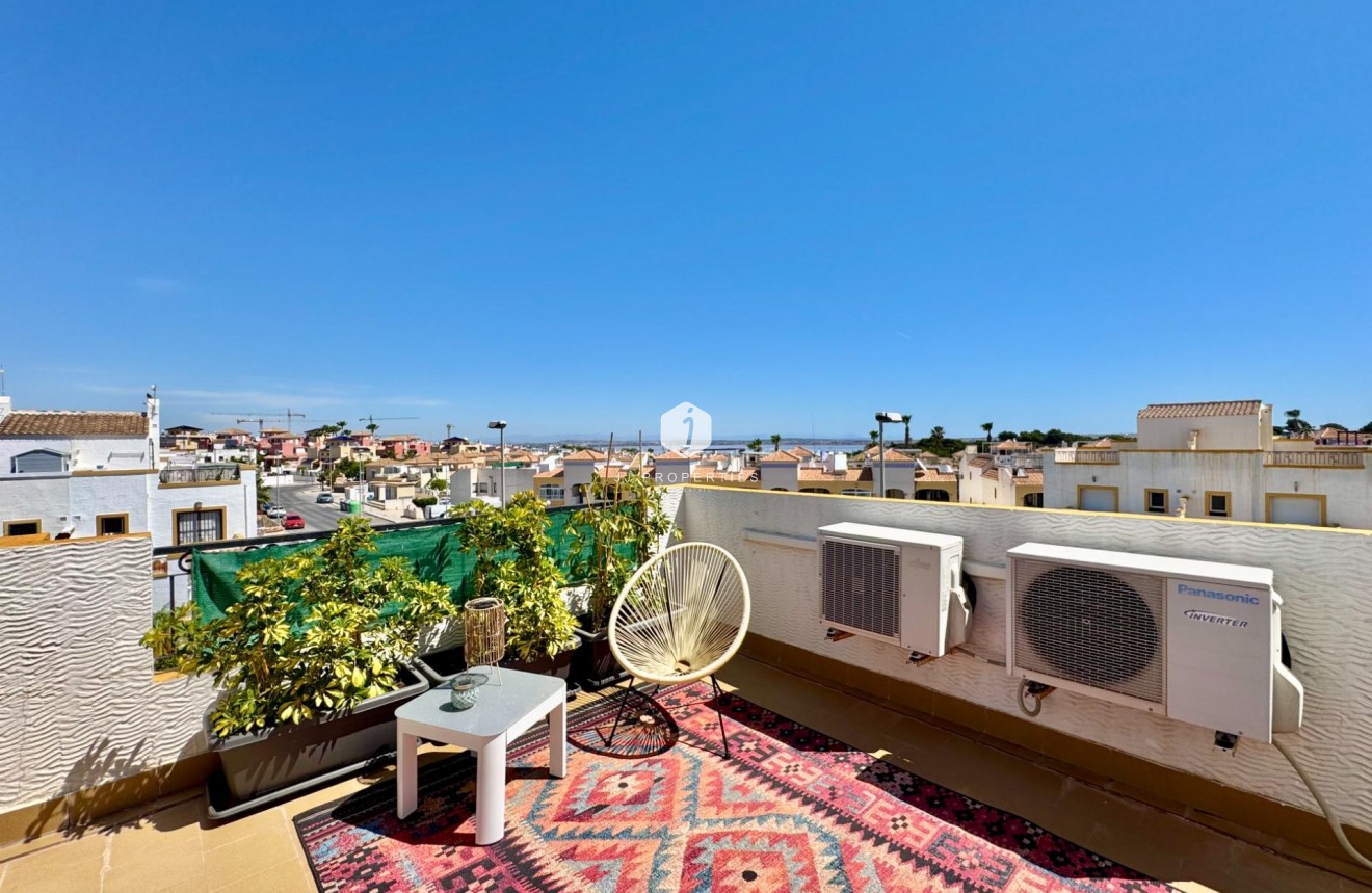 Tweedehands - Chalet -
Orihuela Costa - Los Altos