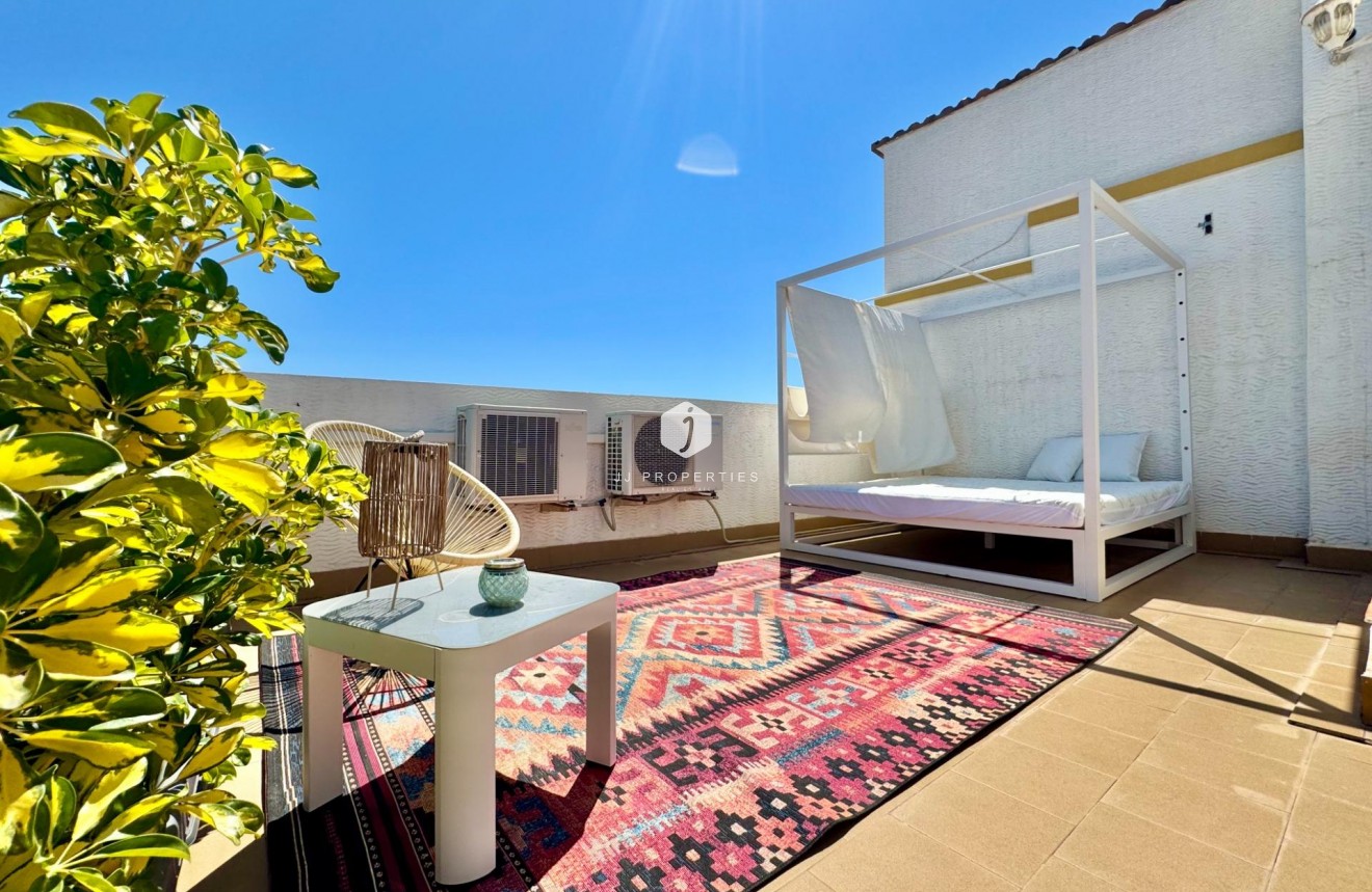 Tweedehands - Chalet -
Orihuela Costa - Los Altos