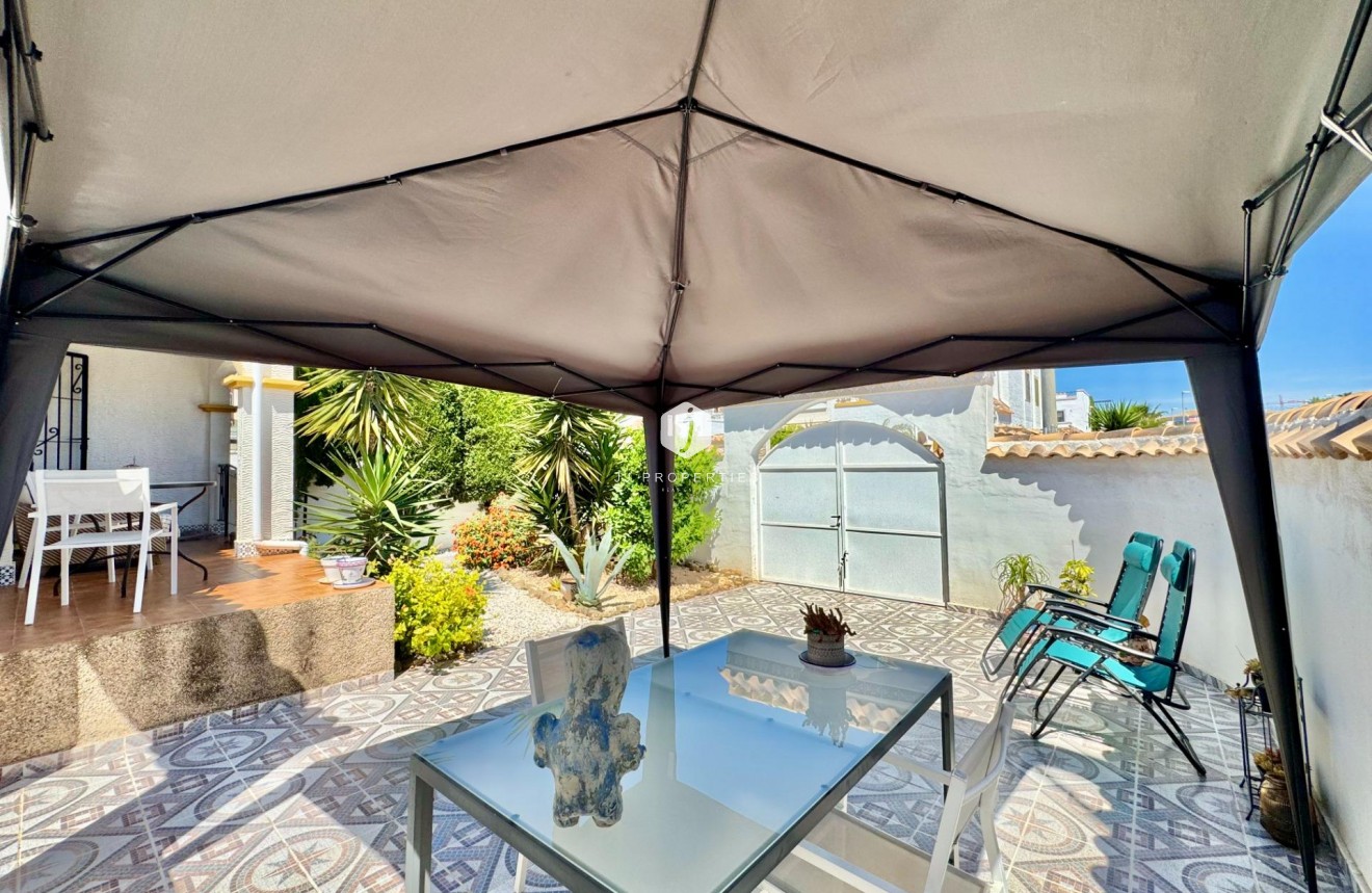 Tweedehands - Chalet -
Orihuela Costa - Los Altos