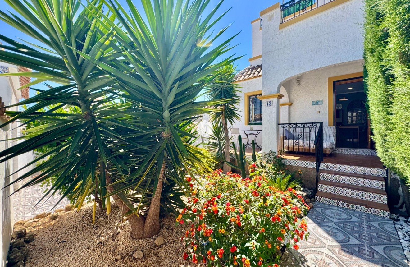 Tweedehands - Chalet -
Orihuela Costa - Los Altos