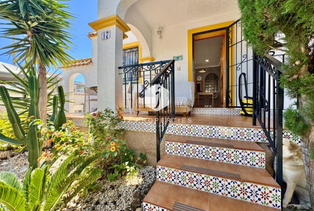 Tweedehands - Chalet -
Orihuela Costa - Los Altos