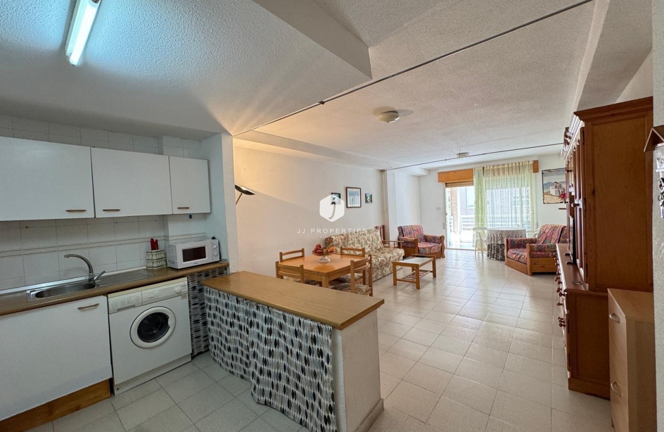 Z drugiej ręki - Mieszkanie w bloku -
Torrevieja - Centro