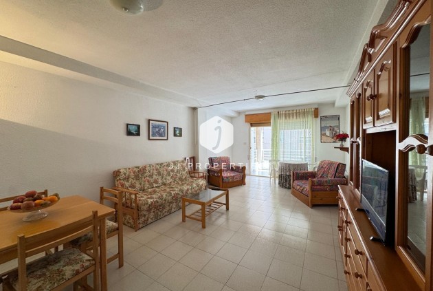 Z drugiej ręki - Mieszkanie w bloku -
Torrevieja - Centro