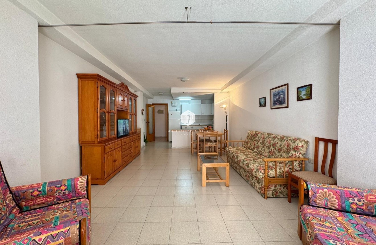 Z drugiej ręki - Mieszkanie w bloku -
Torrevieja - Centro