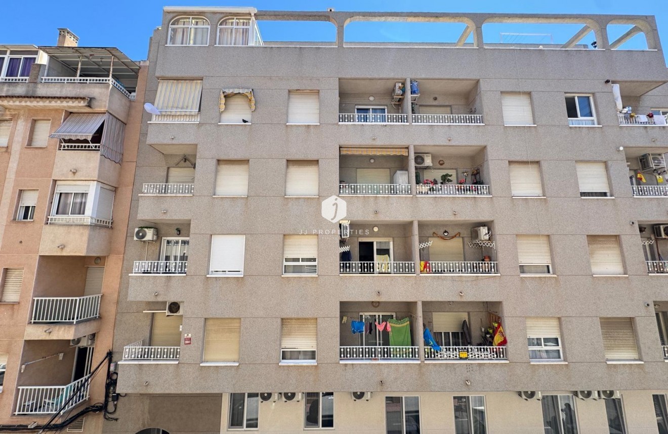 Z drugiej ręki - Mieszkanie w bloku -
Torrevieja - Centro