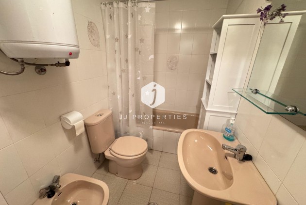 Z drugiej ręki - Mieszkanie w bloku -
Torrevieja - Centro
