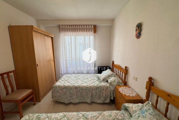 Z drugiej ręki - Mieszkanie w bloku -
Torrevieja - Centro