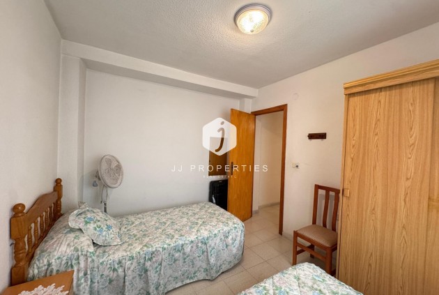 Z drugiej ręki - Mieszkanie w bloku -
Torrevieja - Centro