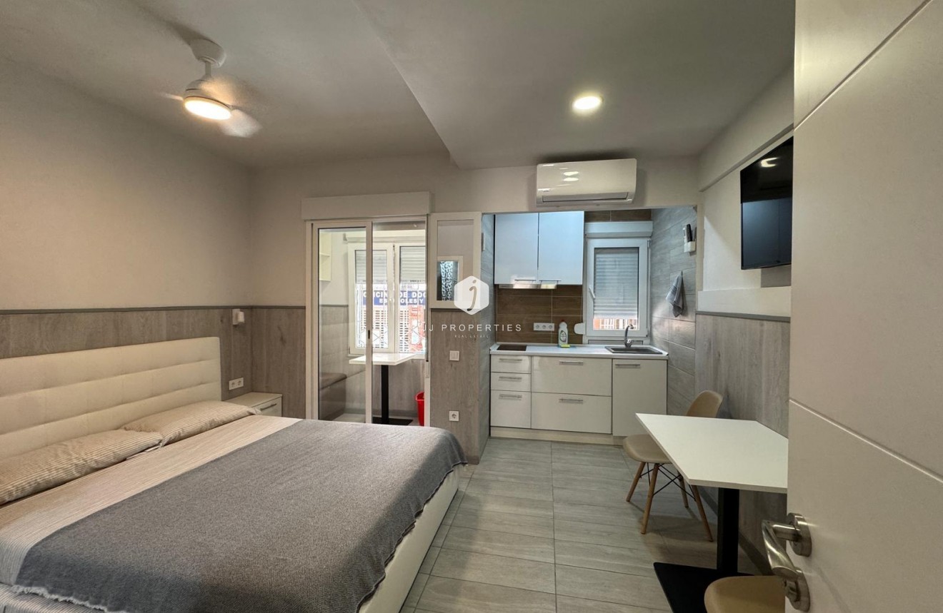 Aus zweiter Hand - Wohnung -
Torrevieja - Playa del Cura