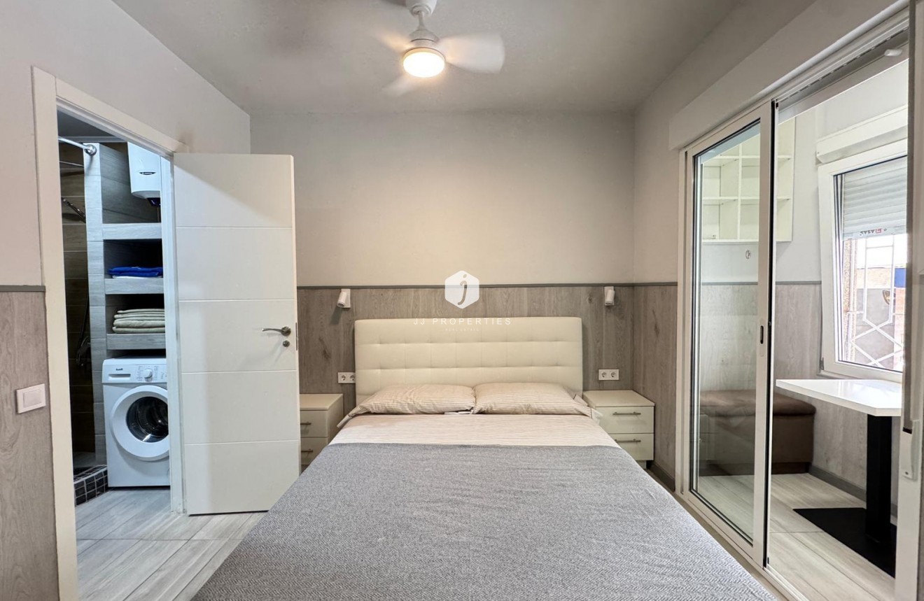 Aus zweiter Hand - Wohnung -
Torrevieja - Playa del Cura