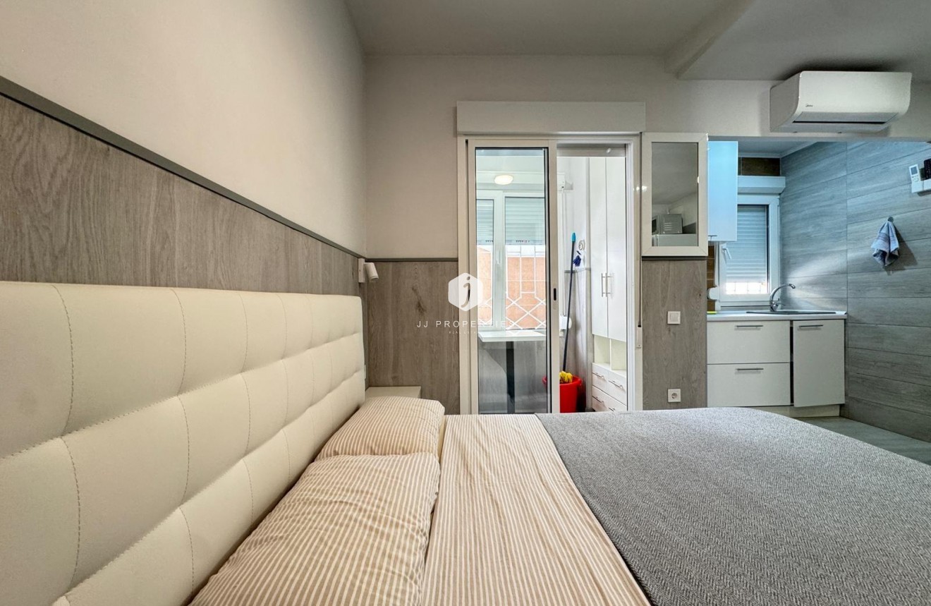 Aus zweiter Hand - Wohnung -
Torrevieja - Playa del Cura