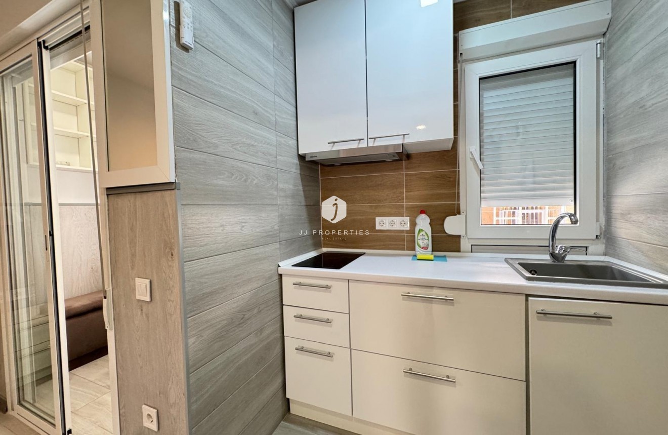 Aus zweiter Hand - Wohnung -
Torrevieja - Playa del Cura